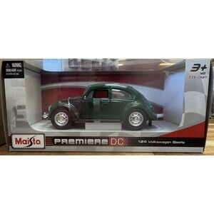 Maisto 2022 Premiere DC 1:24 Green Volkswagen Beetle